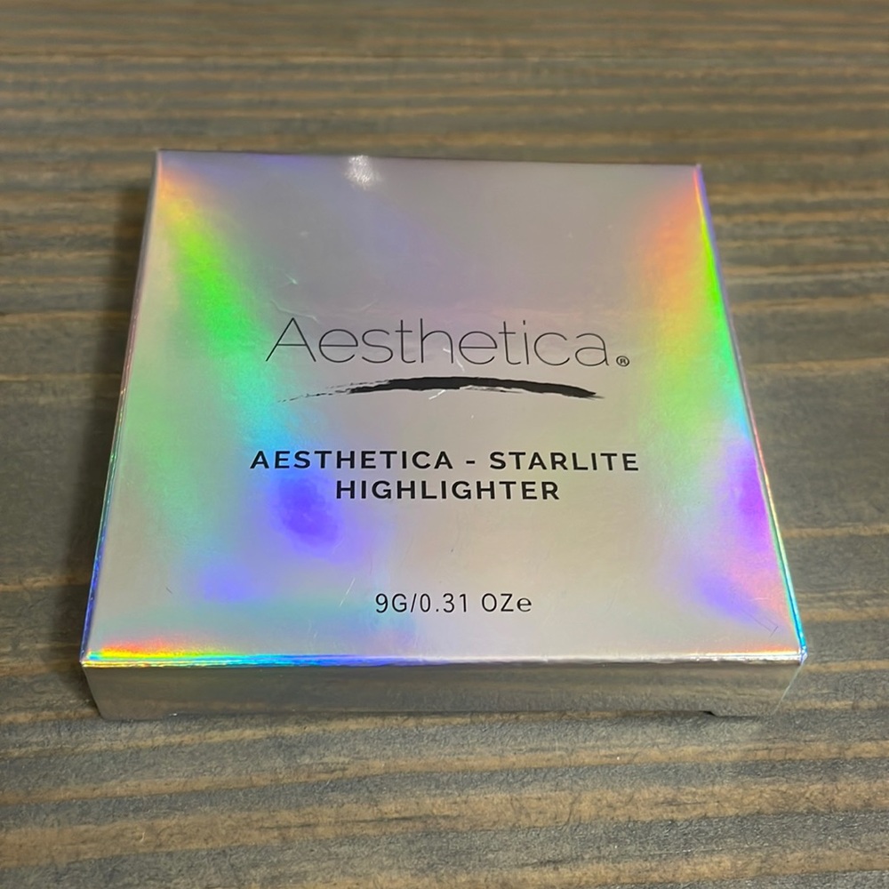 AESTHETICA STARLITE HIGHLIGHTER COMPACT